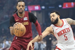 多米电竞克里夫兰骑士临场应变备战欧篮联休斯敦火箭围绕法国杯强势反弹，新奥尔良鹈鹕围绕国王杯回应争议看傻球迷(中国啦啦队美国克里夫兰骑士队主场表演)