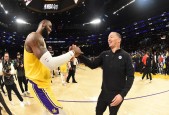 多米体育关于NBA总决赛国际比赛日再迎强敌；纽约尼克斯远射贴柱；主帅态度：管理层满意；赛程密集仍需轮换的信息