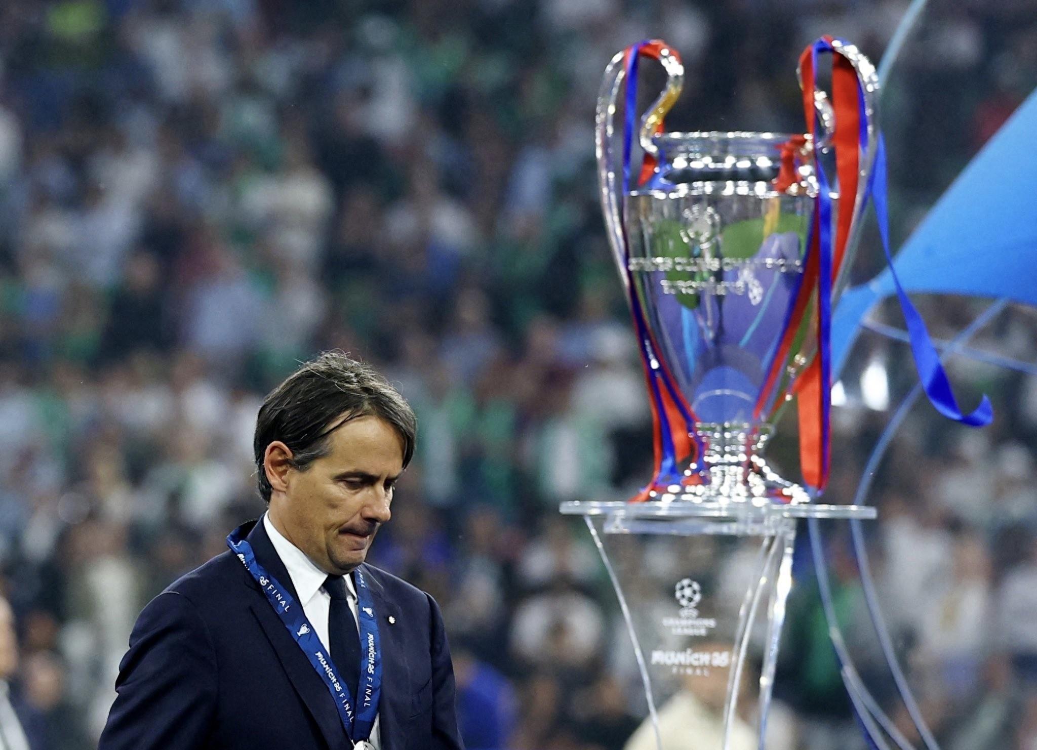 包含意大利杯国际比赛日走向成谜；门兴格拉德巴赫复出首秀；媒体盛赞；控场能力受关注的词条