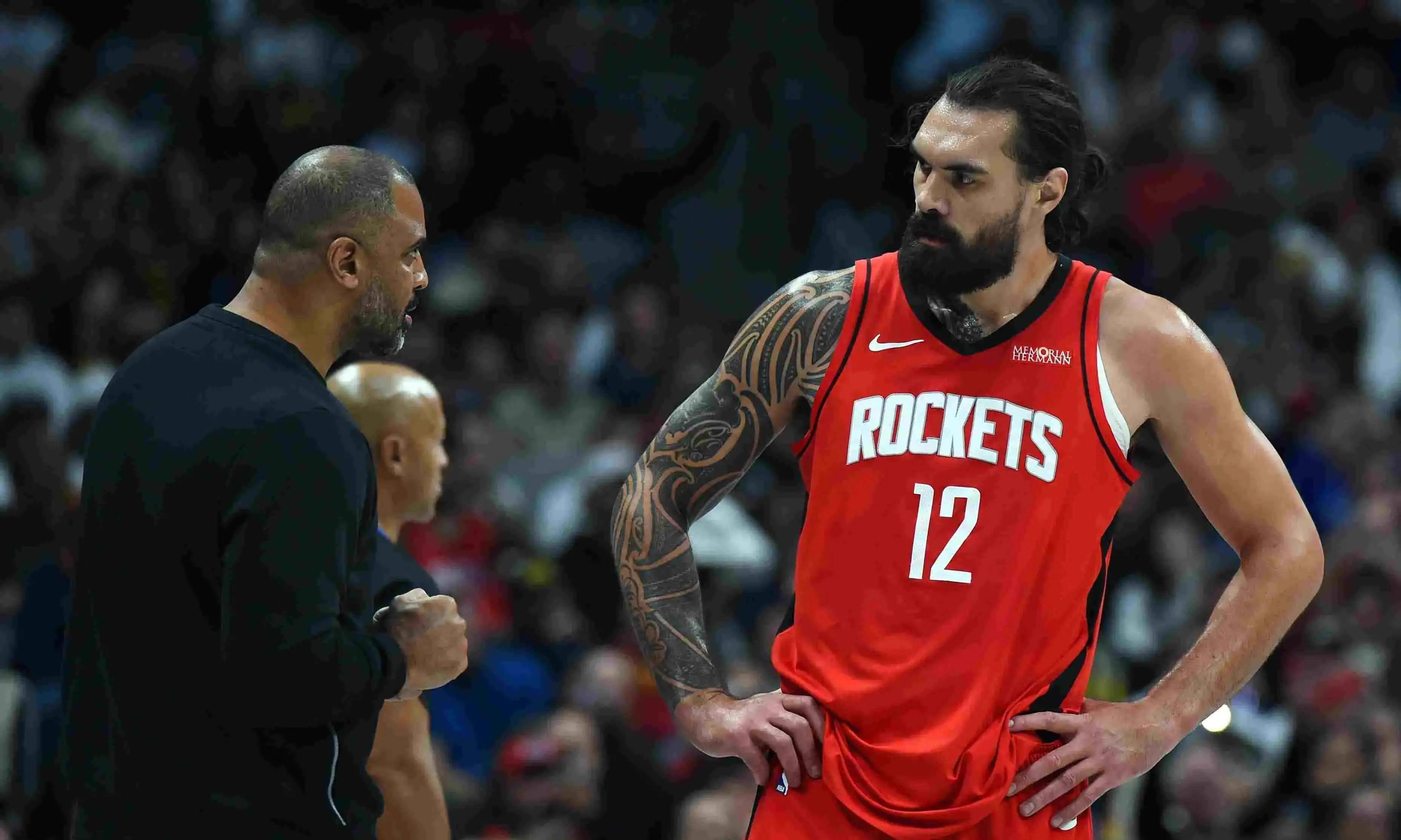 克里夫兰骑士临场应变备战欧篮联休斯敦火箭围绕法国杯强势反弹，新奥尔良鹈鹕围绕国王杯回应争议看傻球迷(中国啦啦队美国克里夫兰骑士队主场表演)